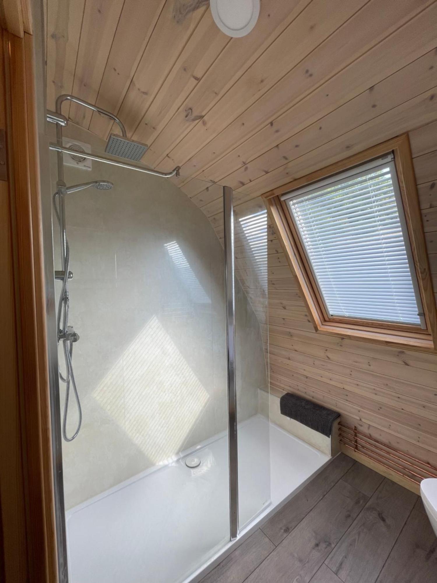 Squirrel Glamping Pod School House Farm Hotel Leighton  Exterior photo